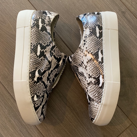 •NEW• J Slides Platform Slip-On Sneaker - Picture 6 of 8